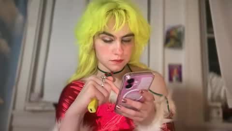 Snapshot of honeyxlimbed chatting on 17, 12, 2025 Emi Rose online show from 17, 12, 2025