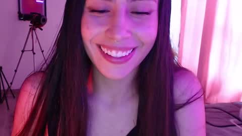 Snapshot of honeyypeaach chatting on 19, 2, 2025    online show from 19, 2, 2025