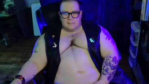 Snapshot of hoosierdaddyxl chatting on 23, 4, 2026 Sir online show from 23, 4, 2026
