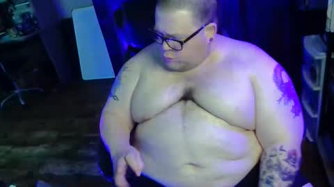 Snapshot of hoosierdaddyxl chatting on 28, 4, 2026 Sir online show from 28, 4, 2026