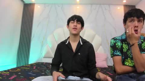 hoot_booys_ online show from 4, 12, 2025