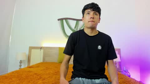 hoot_booys_ online show from 4, 4, 2026