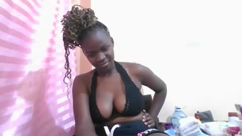 Snapshot of hope_terry chatting on 18, 11, 2025 hope_terry online show from 18, 11, 2025