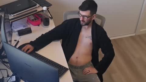 Snapshot of hopefulguy86 chatting on 6, 10, 2025 hopefulguy86 online show from 6, 10, 2025