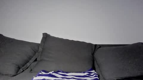 Oliver Saints online show from 5, 10, 2025