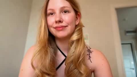 Snapshot of horney_audrey chatting on 17, 6, 2026 Audrey online show from 17, 6, 2026