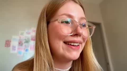 Snapshot of horney_audrey chatting on 26, 6, 2026 Audrey online show from 26, 6, 2026