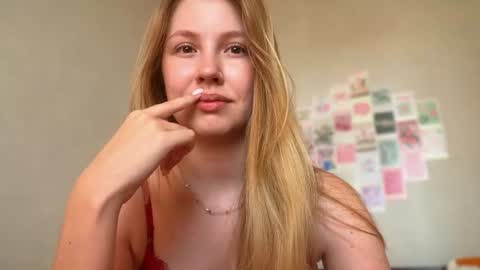 Snapshot of horney_audrey chatting on 8, 7, 2026 Audrey online show from 8, 7, 2026