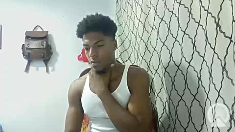 Snapshot of horneyguy2399 chatting on 18, 1, 2025 sugarbaby online show from 18, 1, 2025