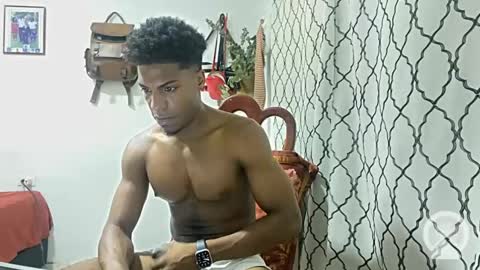 Snapshot of horneyguy2399 chatting on 24, 1, 2025 sugarbaby online show from 24, 1, 2025