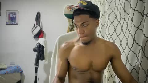 Snapshot of horneyguy2399 chatting on 11, 9, 2025 sugarbaby online show from 11, 9, 2025