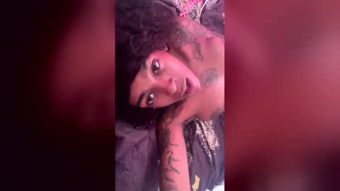 Snapshot of horny_couplesx chatting on 10, 4, 2026 welcome to paradise online show from 10, 4, 2026