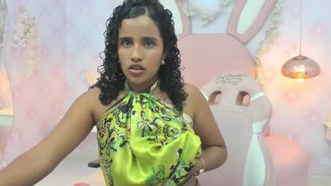 Horny Curls  online show from 4, 6, 2026