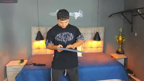 Snapshot of horny_nick18 chatting on 8, 10, 2025 horny_nick18 online show from 8, 10, 2025