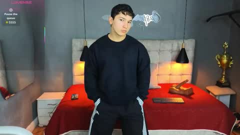 Snapshot of horny_nick18 chatting on 9, 10, 2025 horny_nick18 online show from 9, 10, 2025