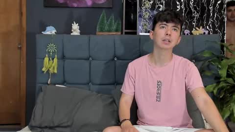 Alex and Camilo online show from 20, 1, 2025