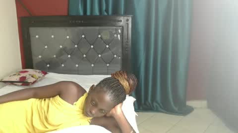 Snapshot of hornybella4 chatting on 10, 1, 2025 Bella online show from 10, 1, 2025