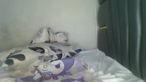 Snapshot of hornybella84 chatting on 21, 4, 2026 Bella online show from 21, 4, 2026