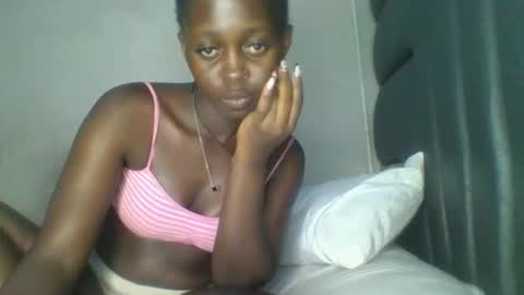 Snapshot of hornybella84 chatting on 9, 5, 2026 Bella online show from 9, 5, 2026