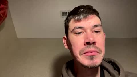 Snapshot of hornyboi2710 chatting on 2, 3, 2025 Justin 7 inches online show from 2, 3, 2025