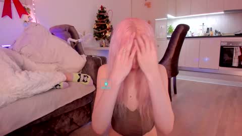 Snapshot of hornybunnys chatting on 30, 12, 2024 Alex and Rosie online show from 30, 12, 2024