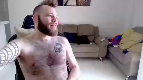 Snapshot of hornyhairy_bi chatting on 24, 9, 2025 Harry online show from 24, 9, 2025