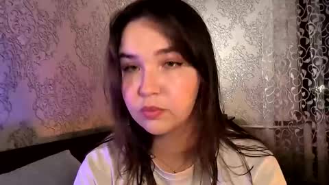 Snapshot of hornykitty_x chatting on 12, 11, 2025 Alisa and Mike online show from 12, 11, 2025