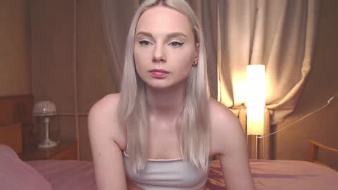 Snapshot of hornylland chatting on 4, 2, 2025 Nikki online show from 4, 2, 2025