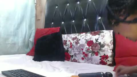 hornysnowie23x online show from 7, 10, 2025