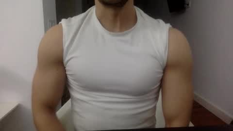 Snapshot of hornyspaniard93 chatting on 8, 4, 2026 hornyspaniard93 online show from 8, 4, 2026