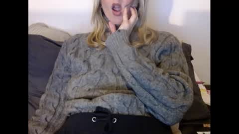 Snapshot of hornyssima chatting on 8, 2, 2025 Hornyssima online show from 8, 2, 2025