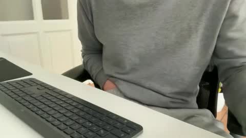 Snapshot of hornysteve_69 chatting on 9, 10, 2025 Steve online show from 9, 10, 2025