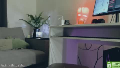   online show from 8, 2, 2025