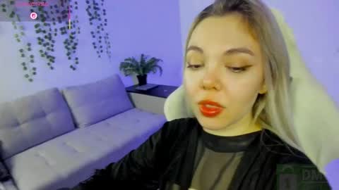   online show from 16, 11, 2025