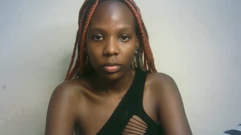 Snapshot of hot_berry2003 chatting on 28, 1, 2025 Millie online show from 28, 1, 2025