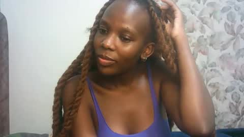 Snapshot of hot_berry2003 chatting on 14, 12, 2025 Millie online show from 14, 12, 2025