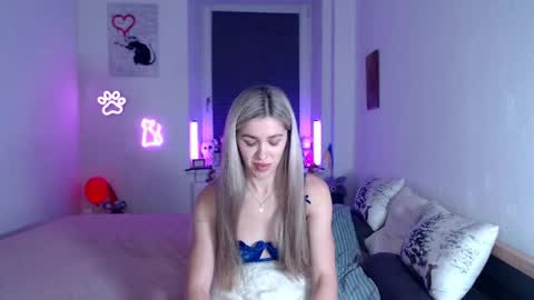 Snapshot of hot_berry69 chatting on 28, 11, 2025 Dashka online show from 28, 11, 2025