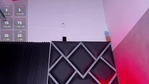 Snapshot of hot_boy_04 chatting on 25, 10, 2025 hot boy 04 online show from 25, 10, 2025