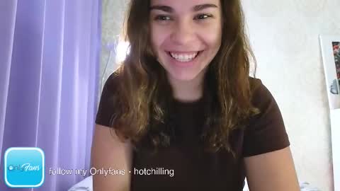 LiluCaroline online show from 22, 10, 2025