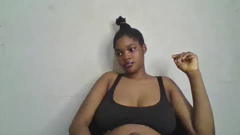 Snapshot of hot_choccoolate chatting on 13, 5, 2026 Zarah online show from 13, 5, 2026