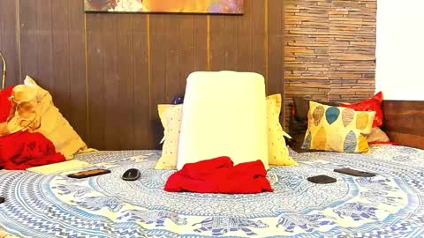 hot_chocolate4u online show from 10, 3, 2026