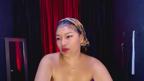 Snapshot of hot_chocolate_4u chatting on 1, 2, 2025 hot chocolate 4u online show from 1, 2, 2025