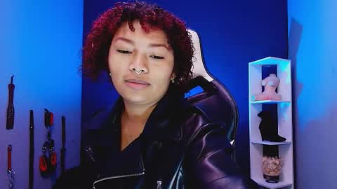 Snapshot of hot_chocolate_4u chatting on 8, 11, 2025 hot chocolate 4u online show from 8, 11, 2025