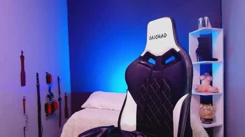 Snapshot of hot_chocolate_4u chatting on 29, 11, 2025 hot chocolate 4u online show from 29, 11, 2025