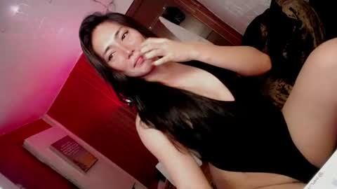 its me CLAUDIA online show from 13, 6, 2026