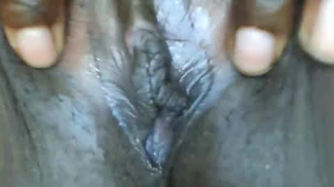 Snapshot of hot_darling95 chatting on 5, 12, 2025 Milly online show from 5, 12, 2025