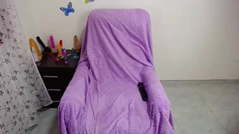 Snapshot of hot_girl01_hanna chatting on 24, 2, 2025 angie online show from 24, 2, 2025