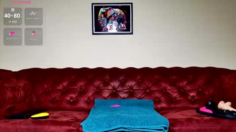 Snapshot of hot_hayde chatting on 10, 9, 2025 Aly online show from 10, 9, 2025