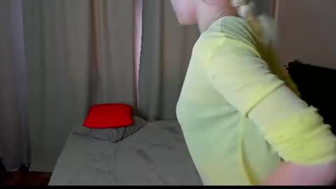 hot_kittie_hot online show from 30, 6, 2026
