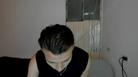 Snapshot of hot_latin_temptation chatting on 31, 3, 2026 Alejandro online show from 31, 3, 2026